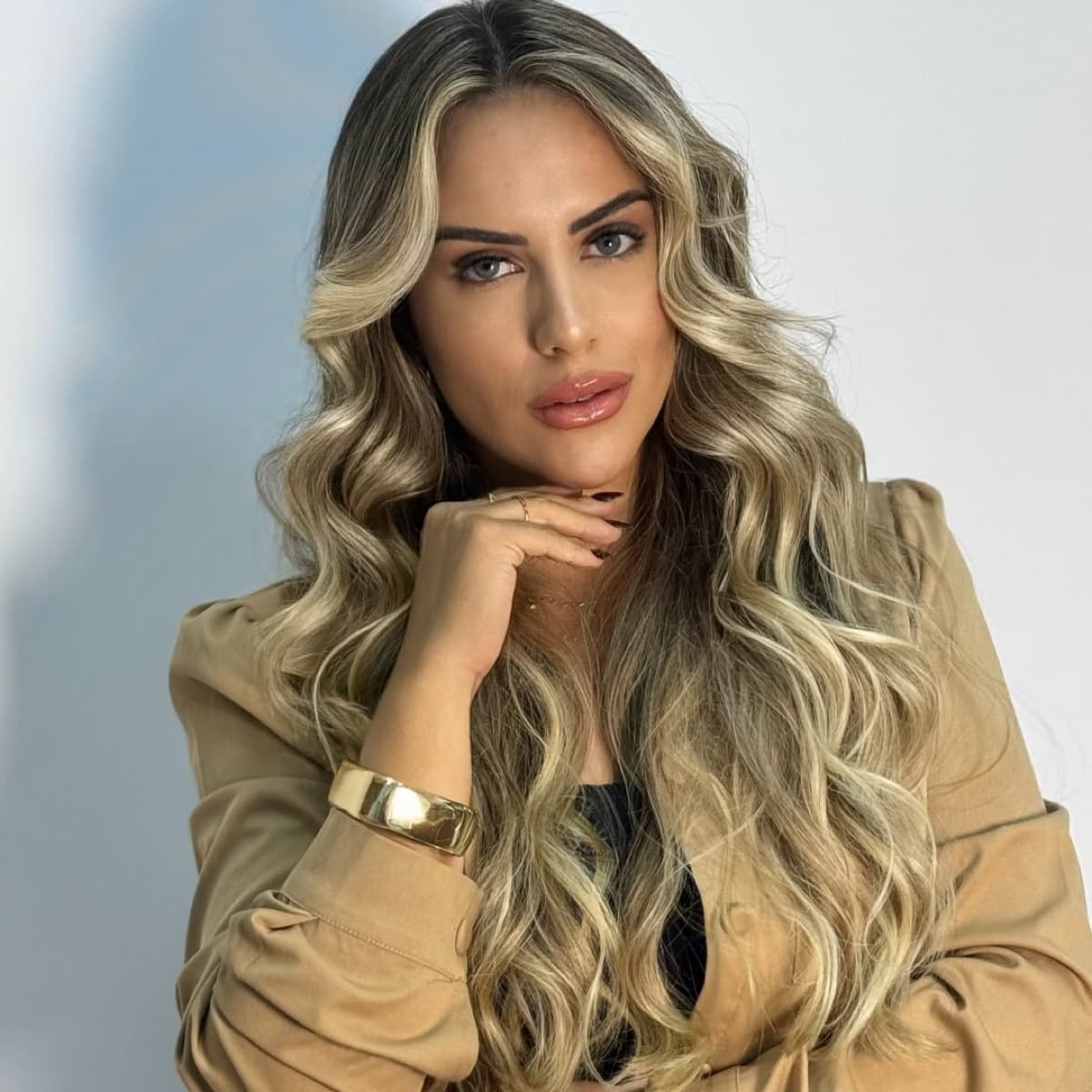 Lavinia Sales, lash designer do studio